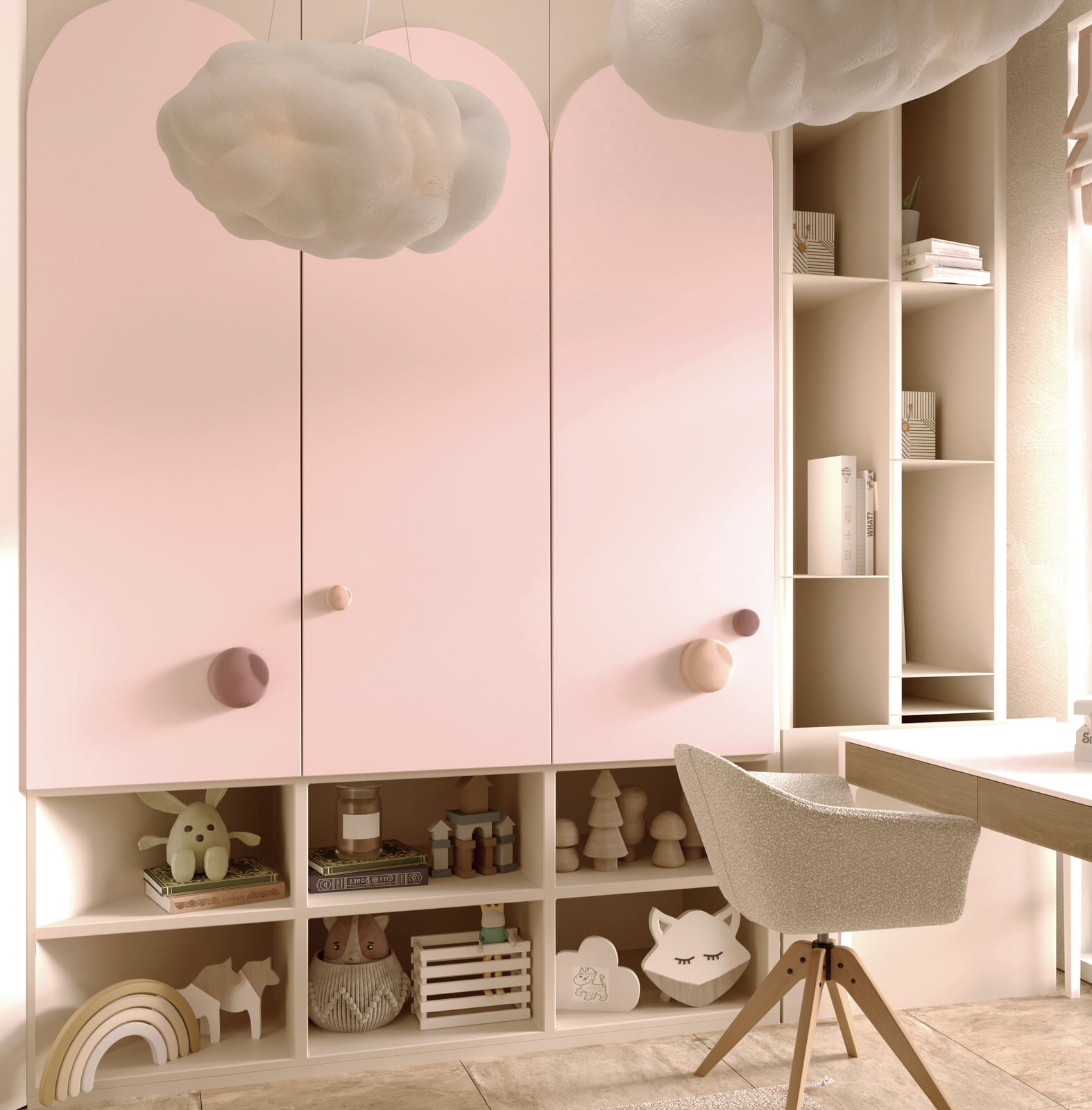 Двухэтажный жилой дом с видом на горы.