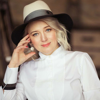 Алена Хмелинина