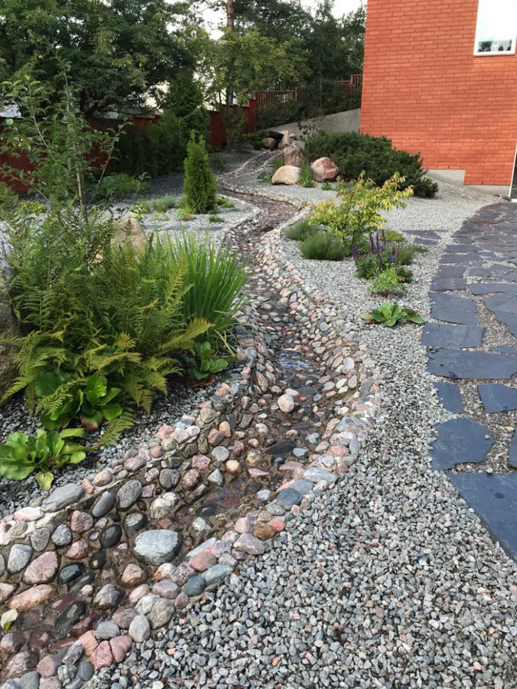 гравийный сад "История на склоне"