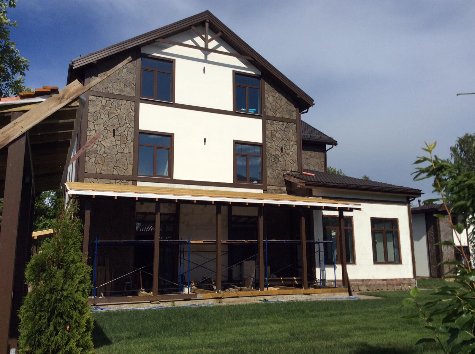 Строительство и отделка дома 800м2