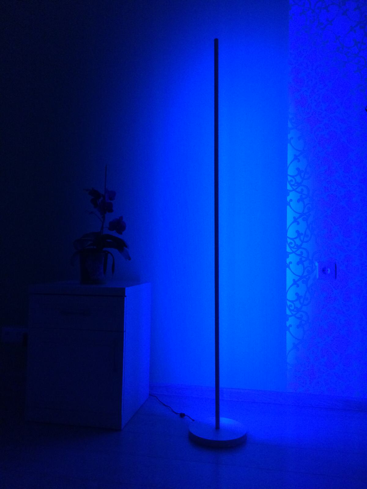 Цветотерапия, светодиодный торшер индивидуального применения