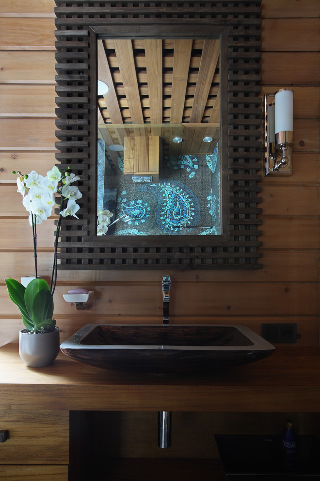 Красной Линией