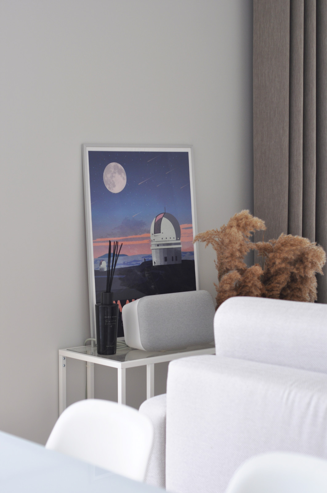 Стильная квартира для молодой семьи с чудесным песиком!