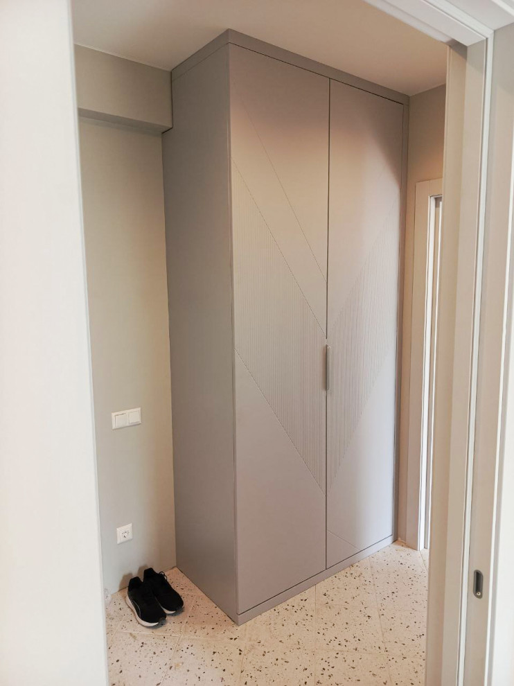 Распашные шкафы