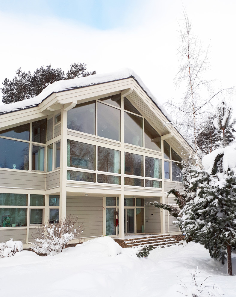 Стеклянный дом на озере Комсомольское