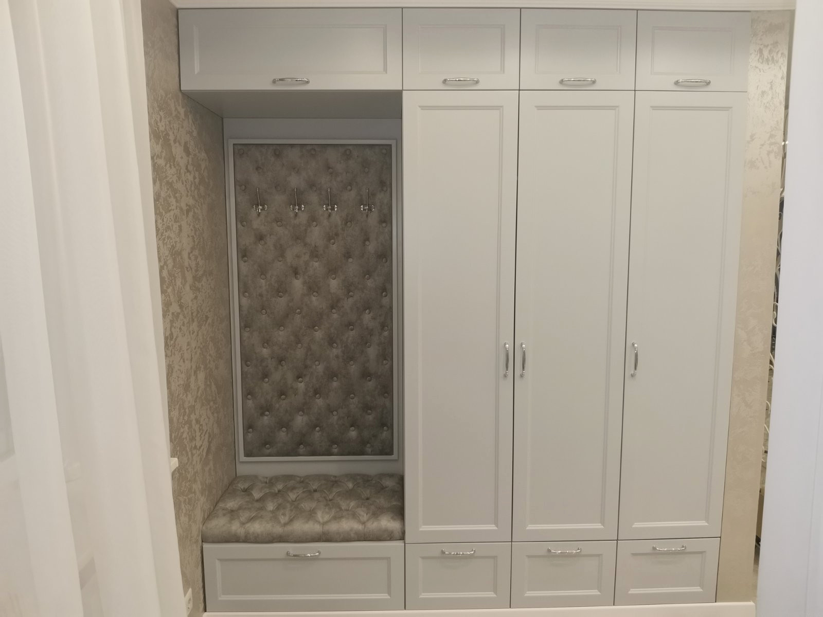 Шкафы в прихожую