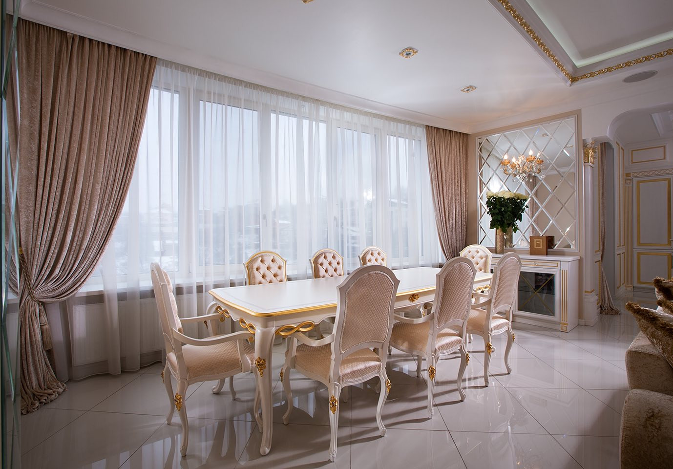 В Золотой оправе