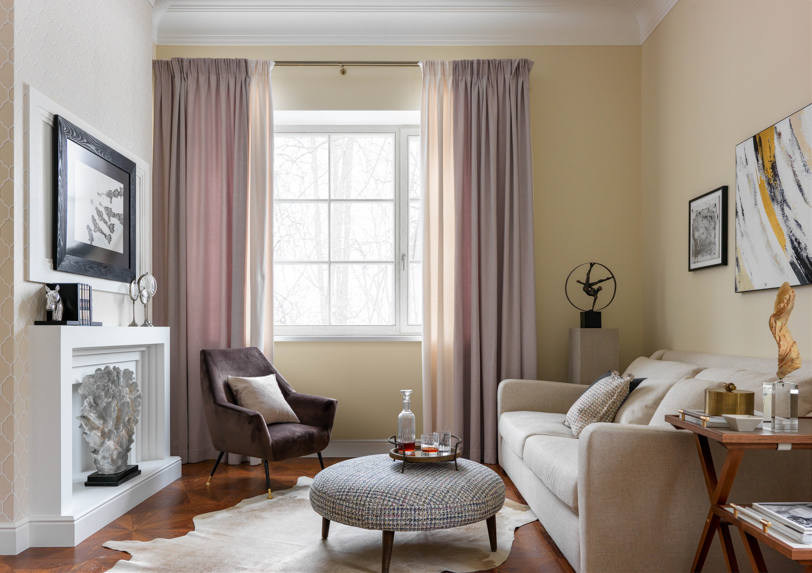 Двухэтажный коттедж в черте Москвы: рабочий кабинет