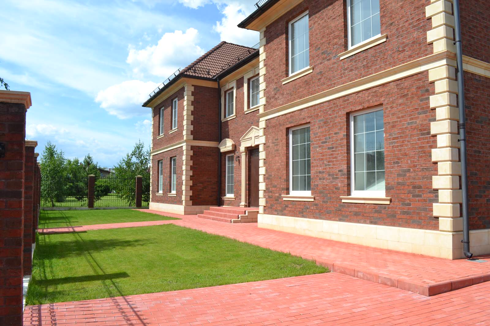 Фасад загородного дома - Подмосковье