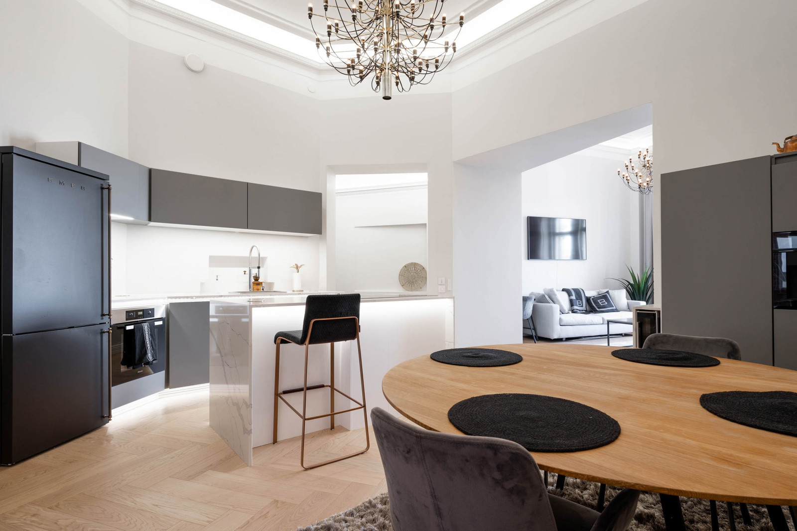 Обложка проекта: Квартира на набережной