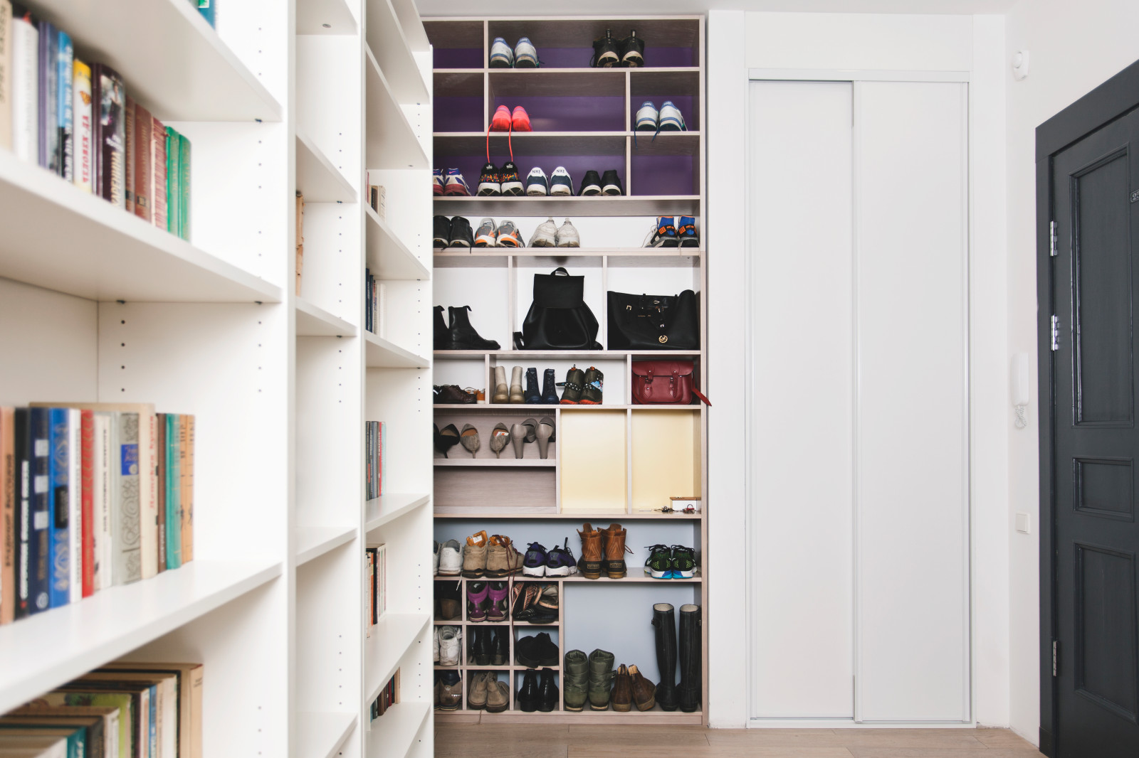 Обложка альбома: гардеробная