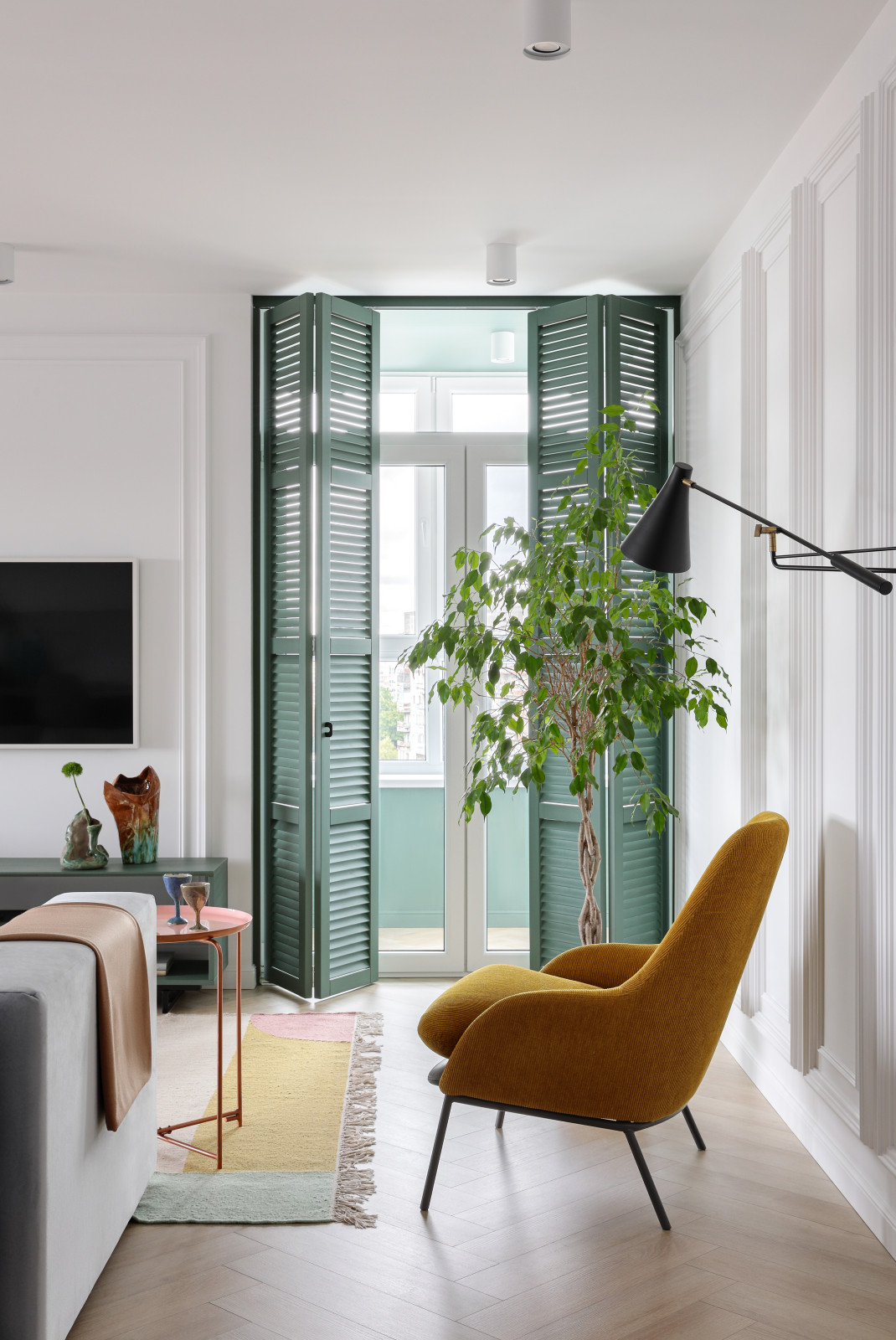 Стильная квартира с шаттерсами в Калининграде