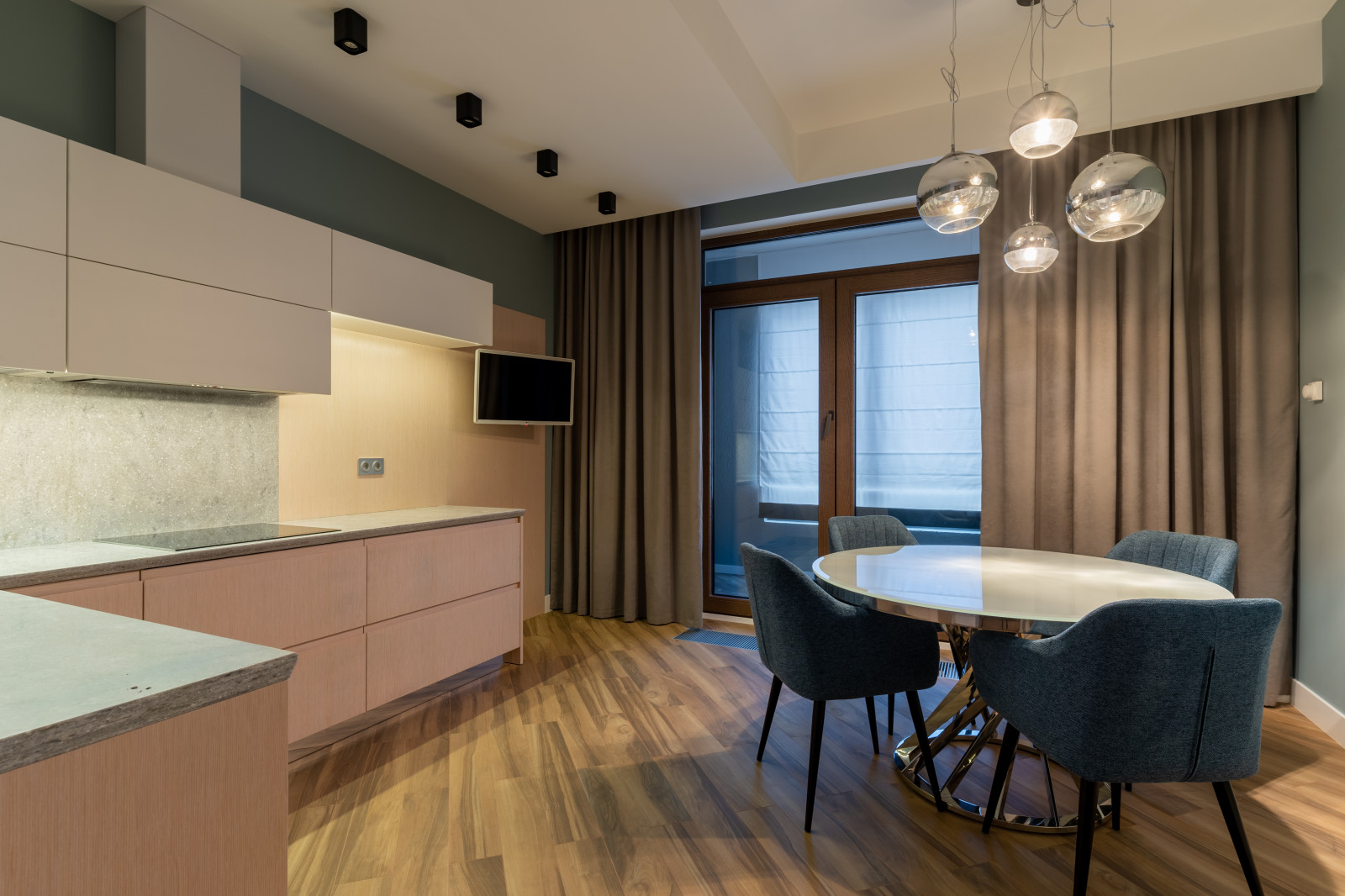 Крестовский для молодой семьи