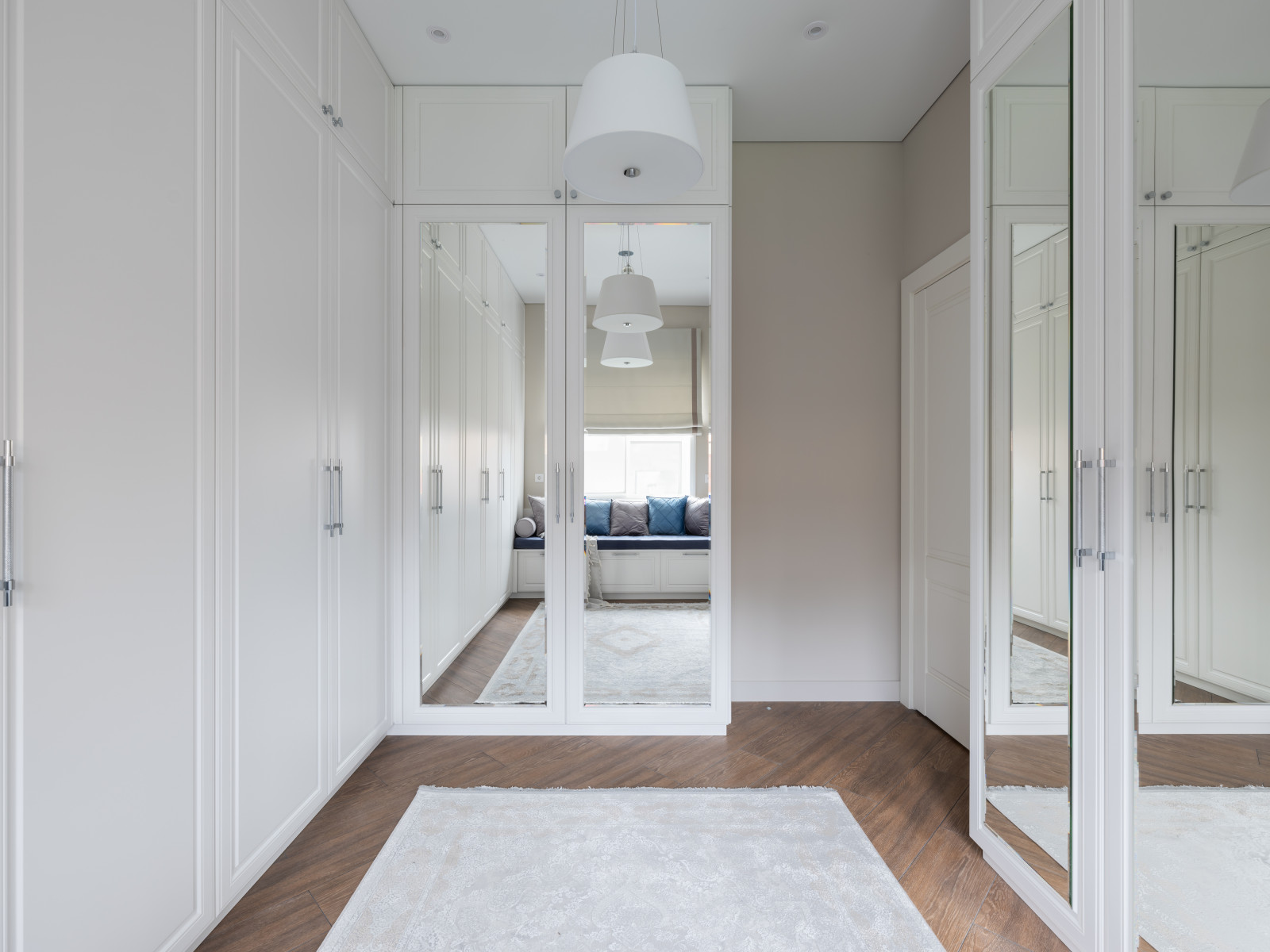 Двухэтажный дом с террасой площадью 170 м²