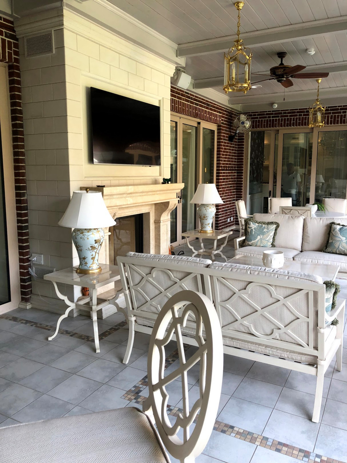 "Federal House" - Terrace