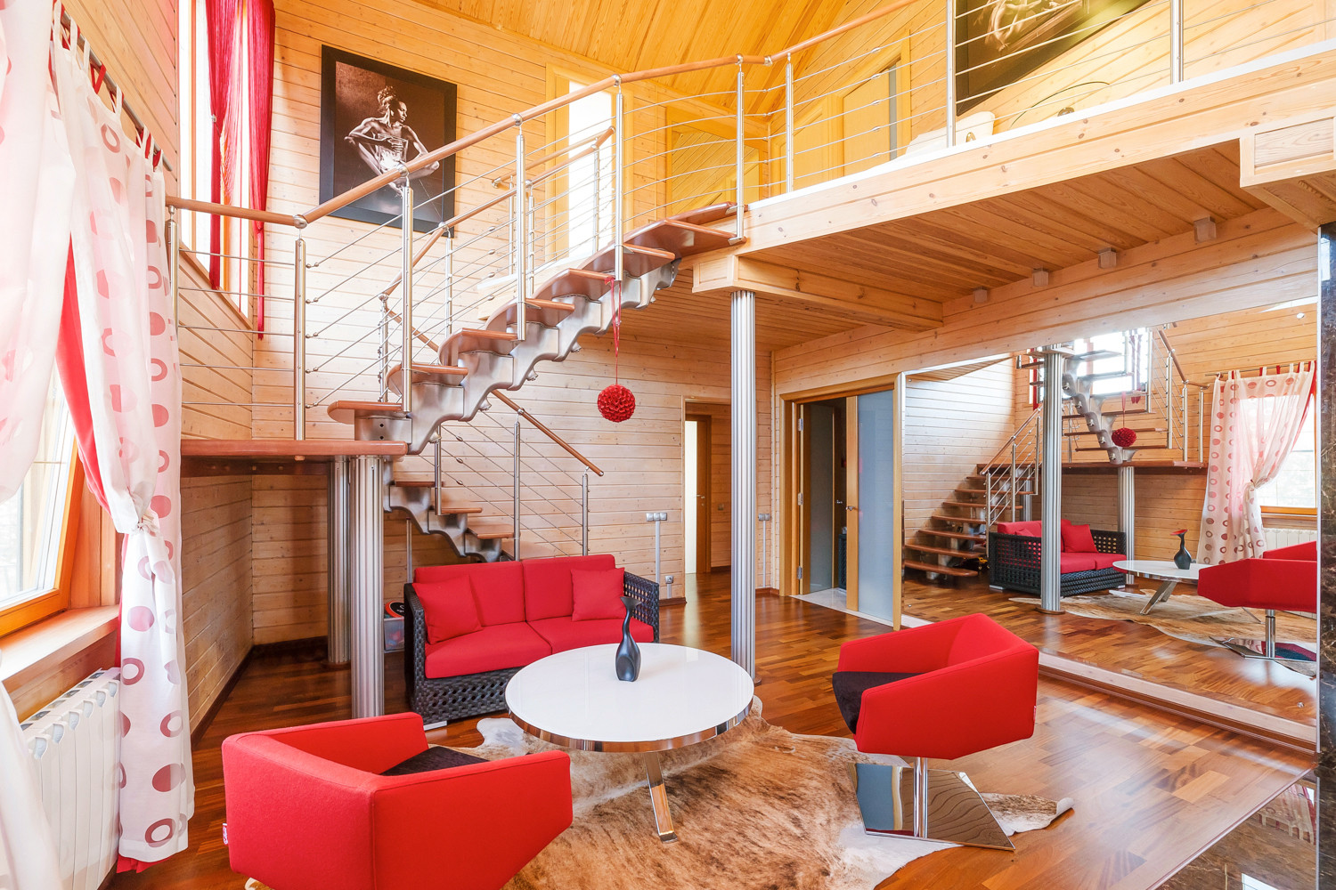 Яркий минимализм в деревянном доме