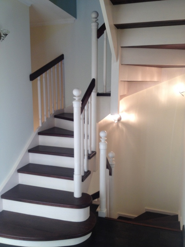 Деревянная лестница Пиано