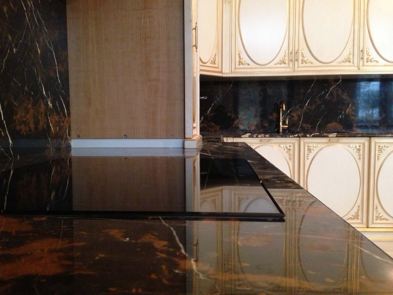 Кемень, керамика.