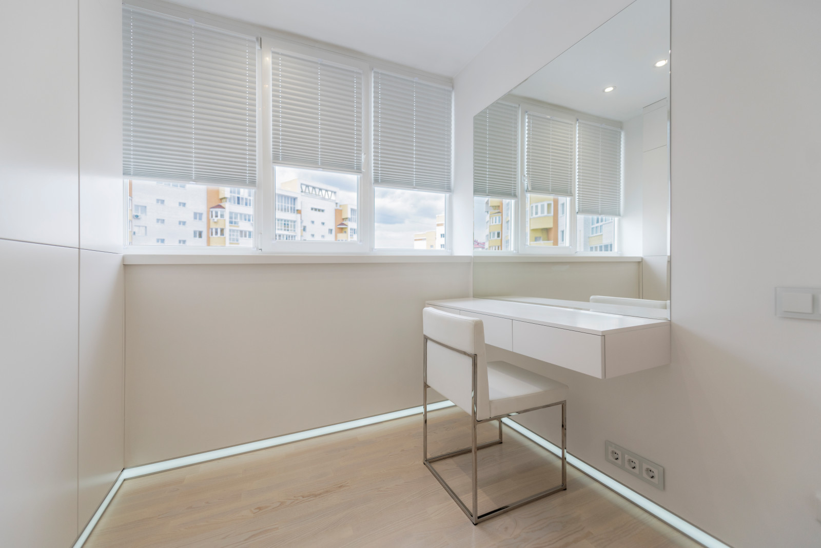 Обложка проекта: Белые окна без черных рамок