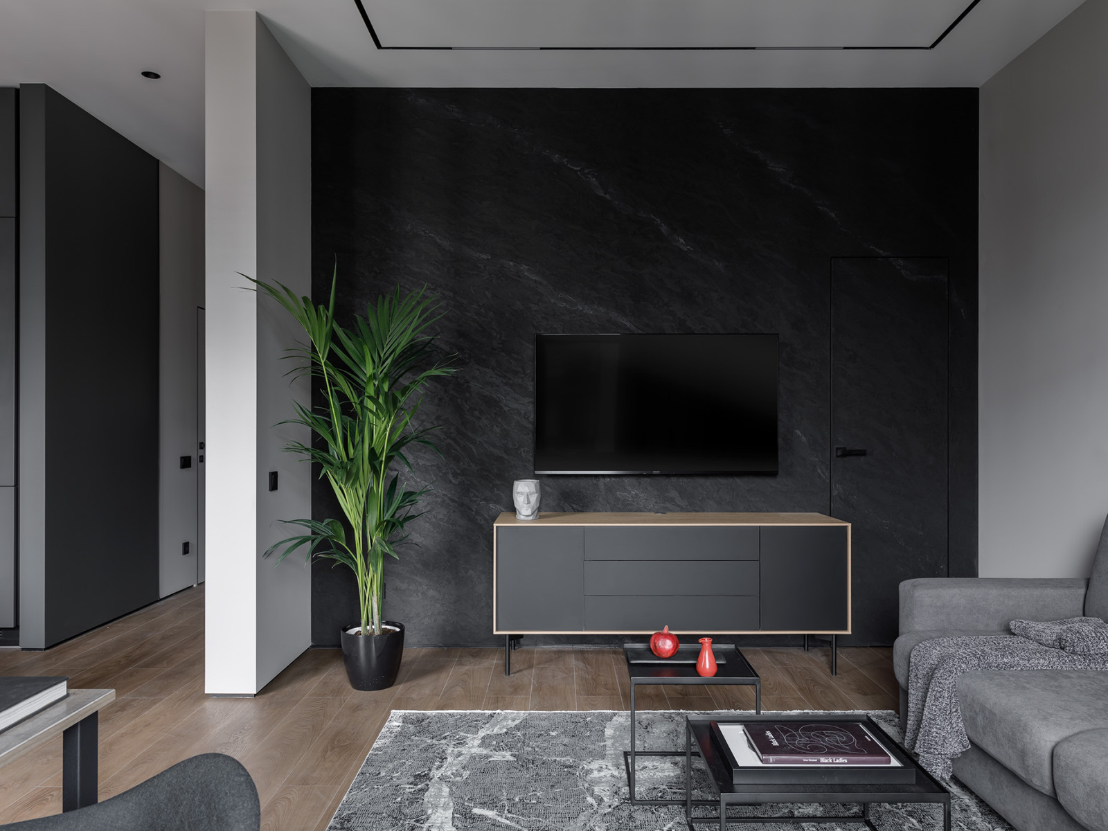 Реализованная квартира под сдачу в темных тонах в ЖК Притяжение