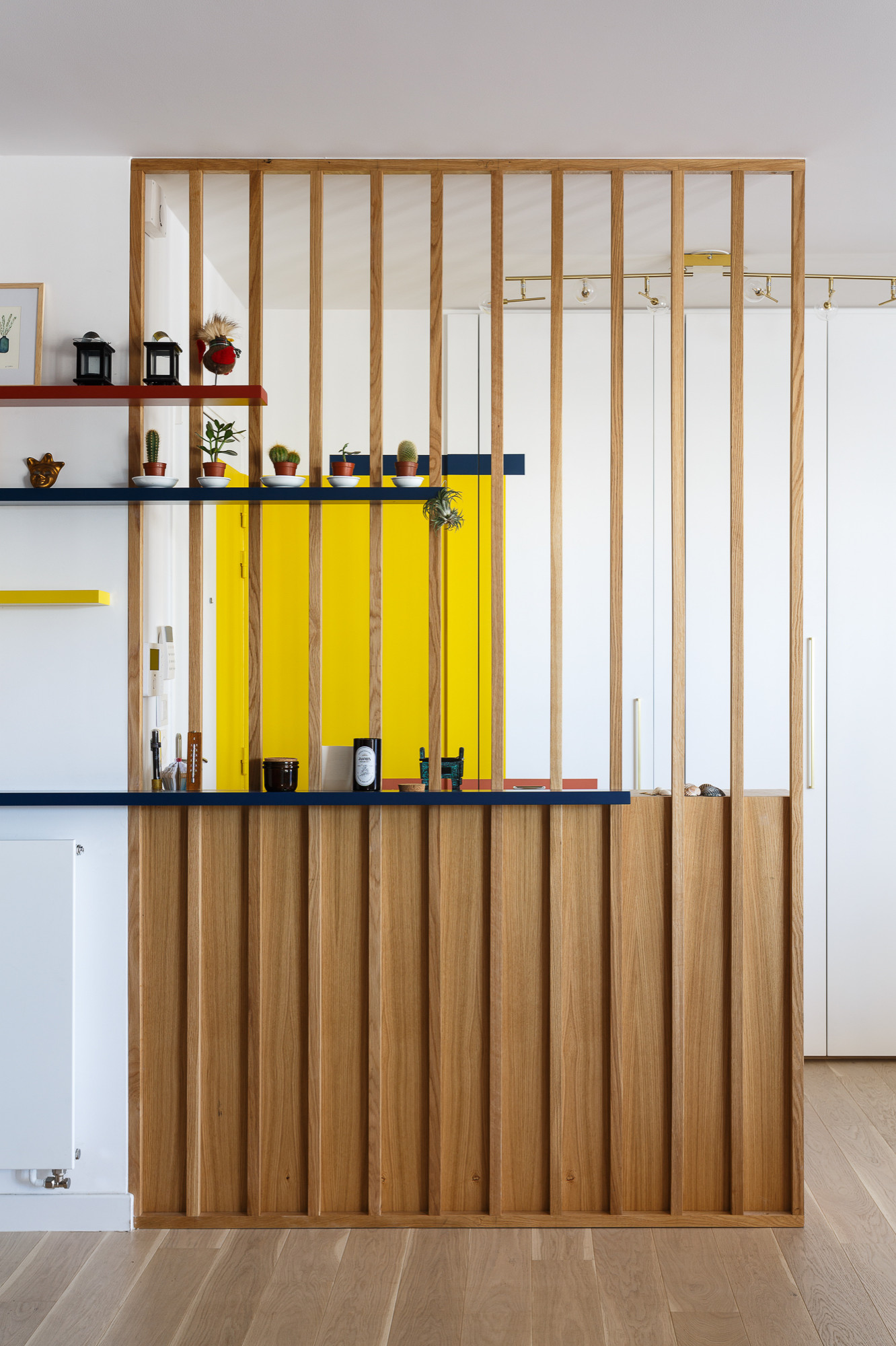 Фотоохота: Эффект плиссированного дерева в интерьерах