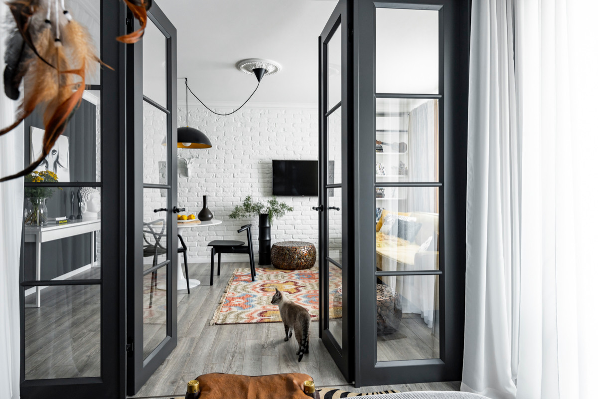 Houzz тур: Квартира в графитовых и жёлтых тонах в Екатеринбурге