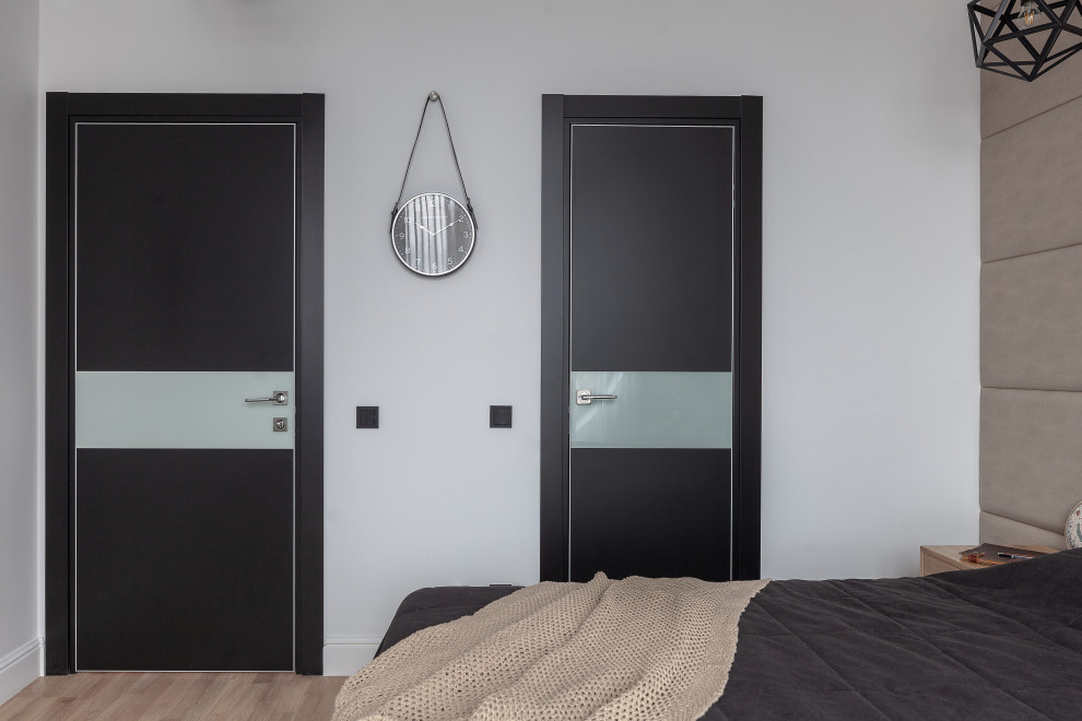 Квартира в ЗИЛАРТ с красной дверью