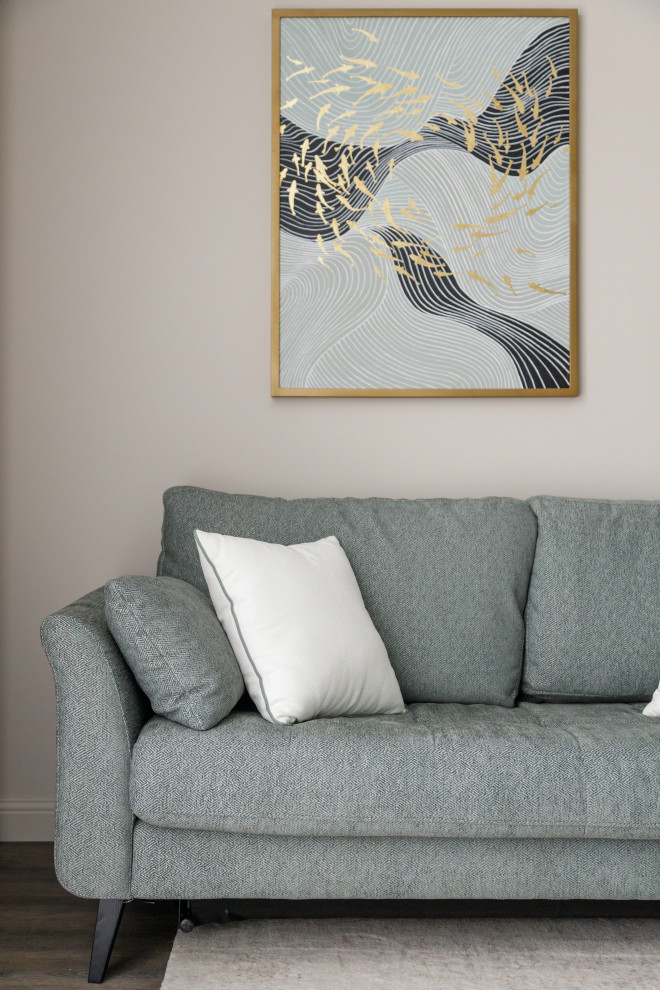 Интерьер квартиры в Приморском районе Санкт-Петербурга с видом на Лахта Центр