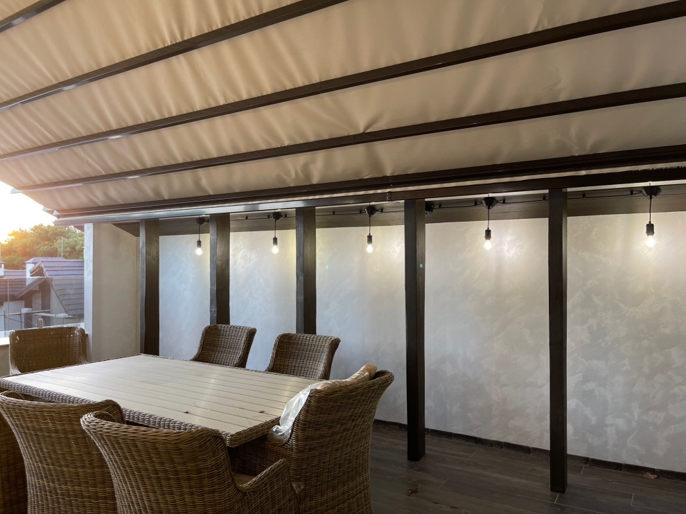 терраса на крыше жилого дома в г. Геленджике