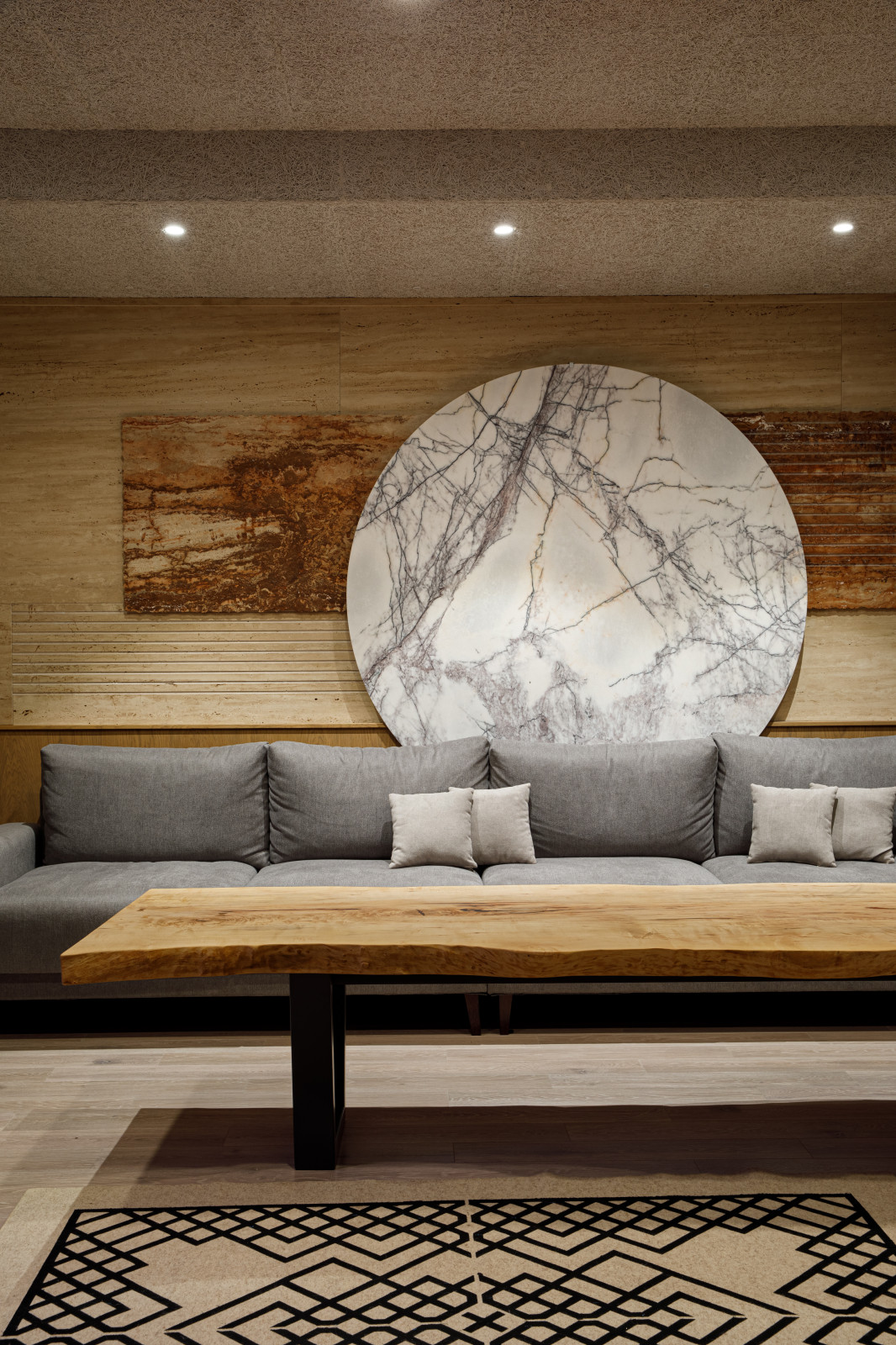 Реализованный проект Таунхауса (ночь) по ул. Бархатная г. Владивосток