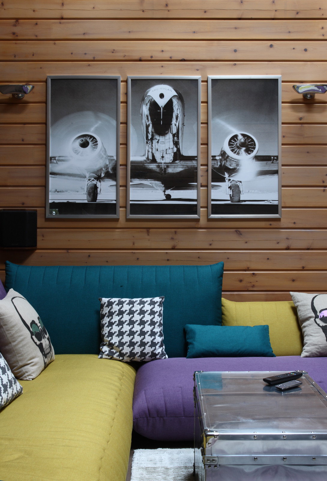 Красной Линией