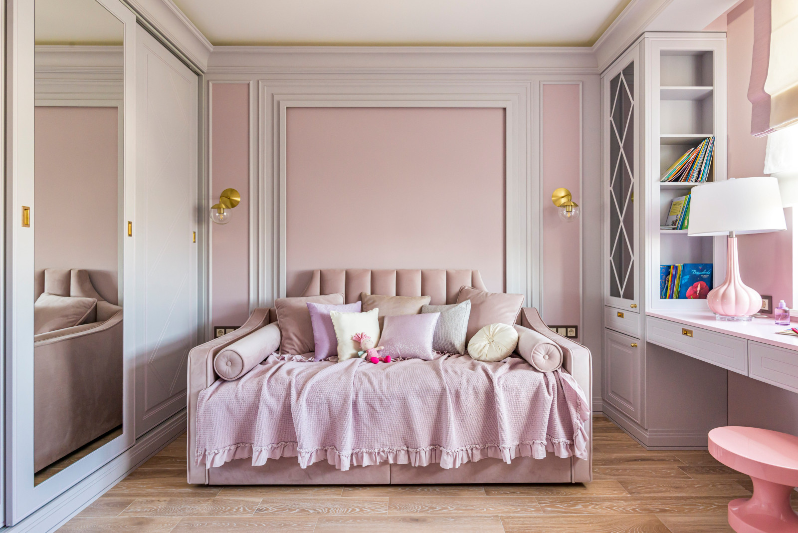 КВАРТИРА НА МИЧУРИНСКОМ ПРОСПЕКТЕ