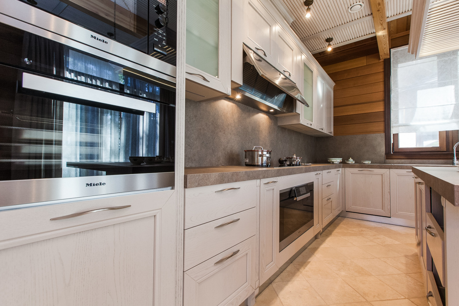 Дом на озере