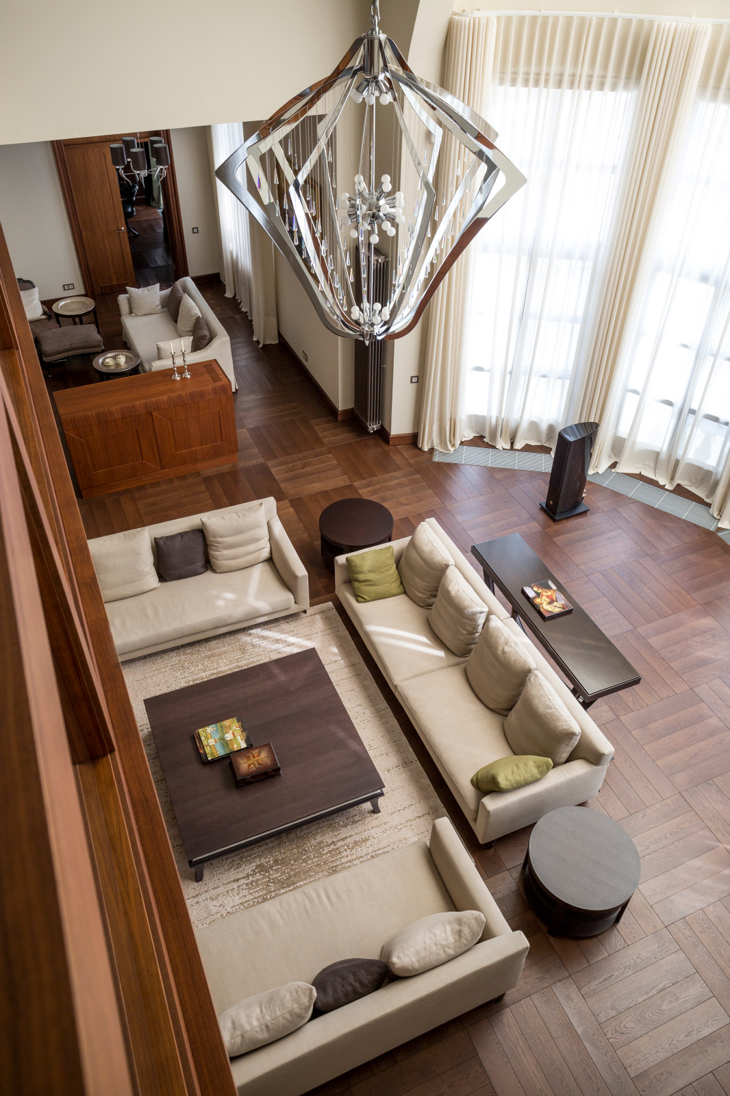 Жилой дом в Подмосковье (700 м2)