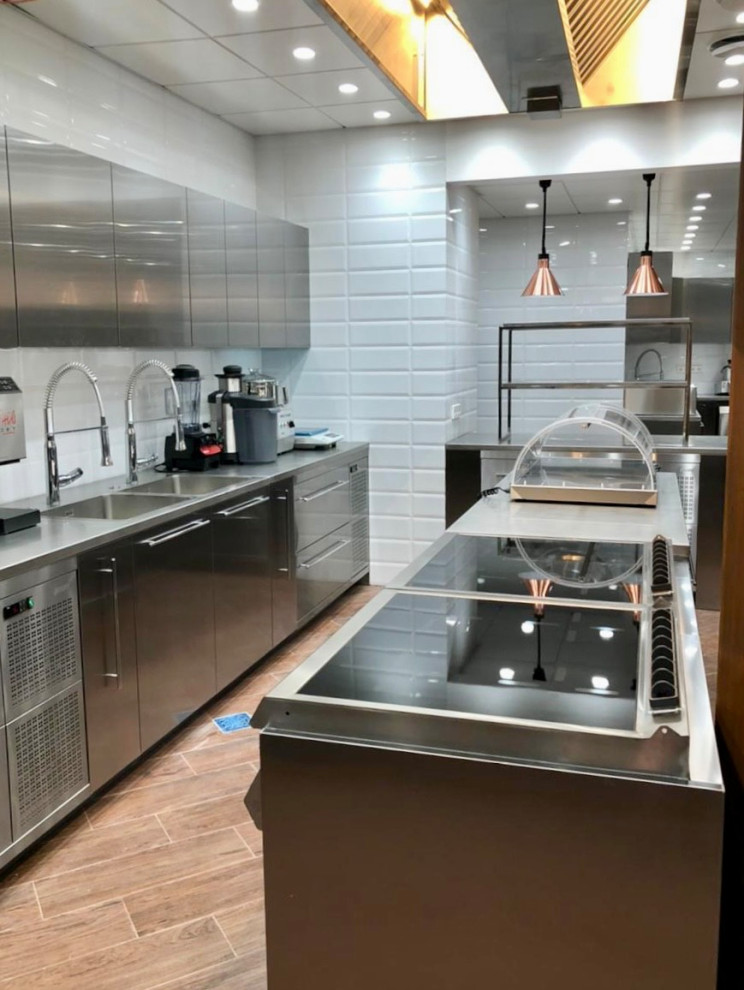 Профессиональная кухня AWELT в загородной резиденции