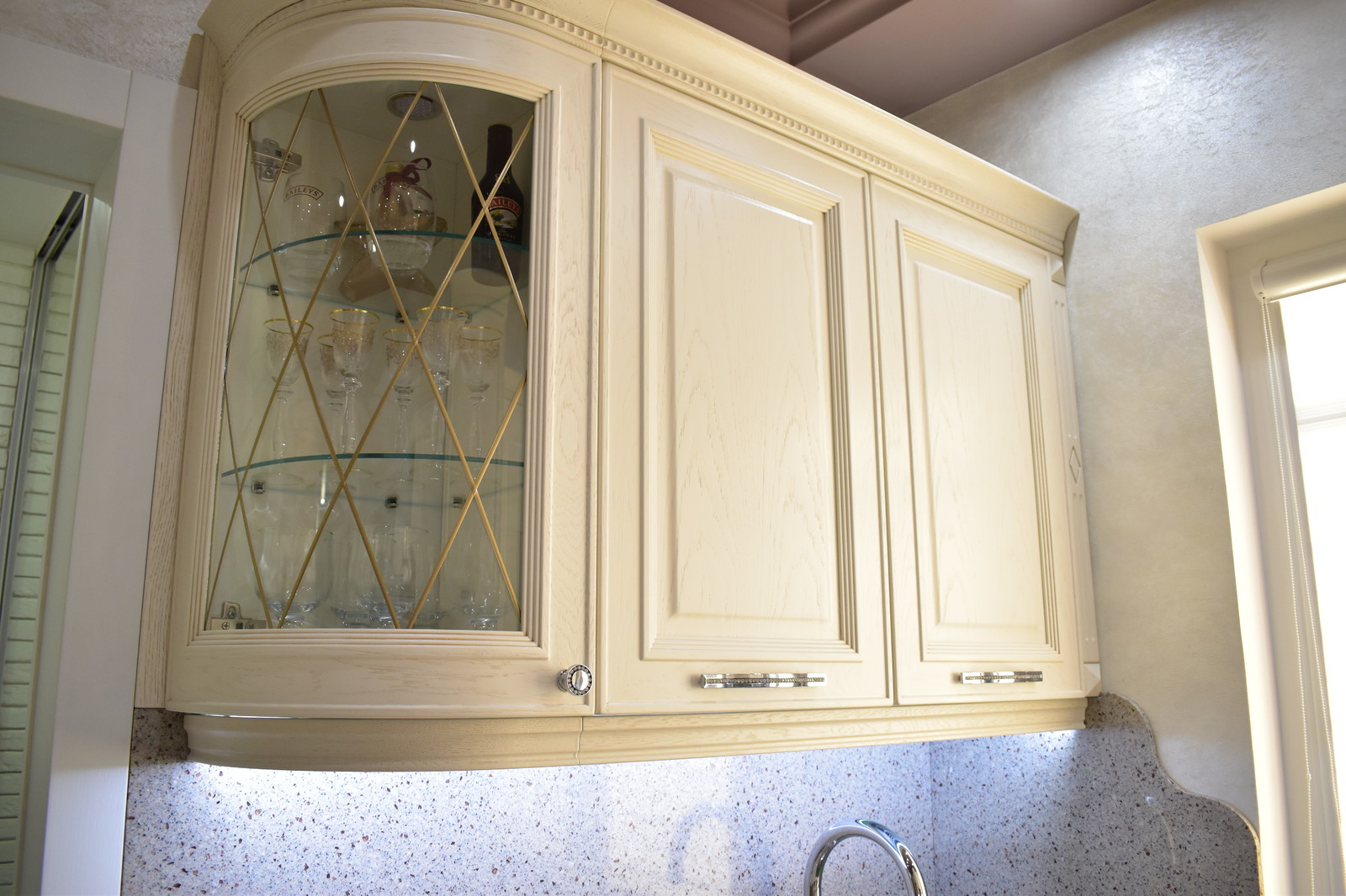 Кухня из массива дуба Коза Ностра с подбором патины!