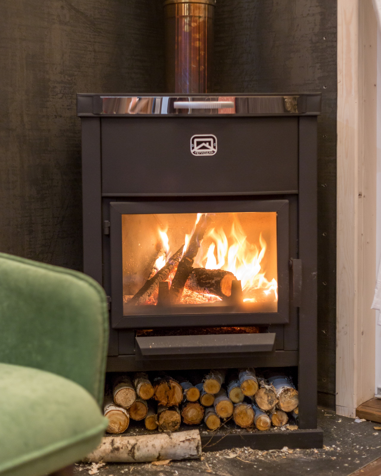 Компактная дача в стиле барнхаус.