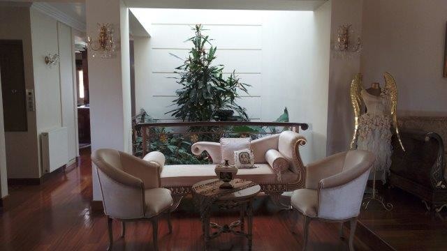 Как не обратиться к классике на месте ее рождения...