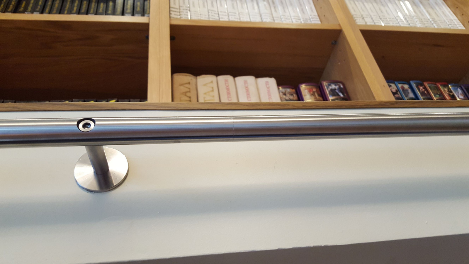 20180408 _ НОВОСИБИРСК - лестница мебельная с крючками - модель Step-30 hook