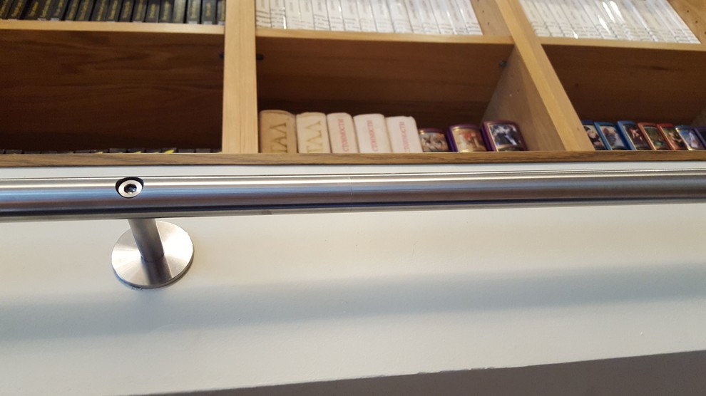 20180408 _ НОВОСИБИРСК - лестница мебельная с крючками - модель Step-30 hook