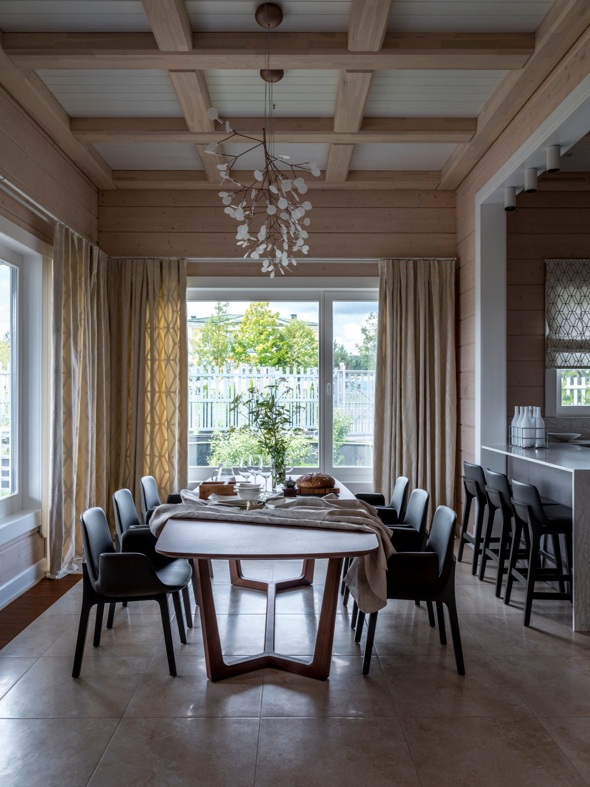 Дом на берегу