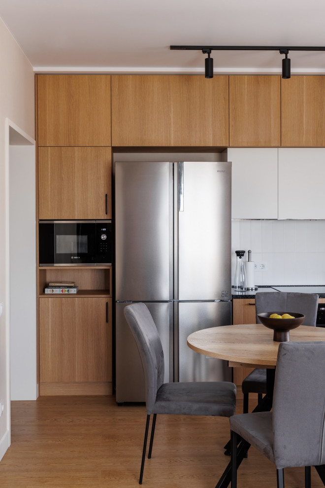 Трешка для молодой пары с двумя детьми