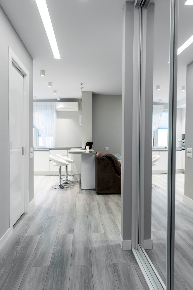 Современный минимализм студии для будущей студентки