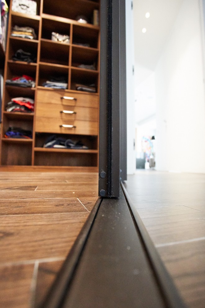 Раздвижные двери S1200 raumplus темная бронза для гардеробной