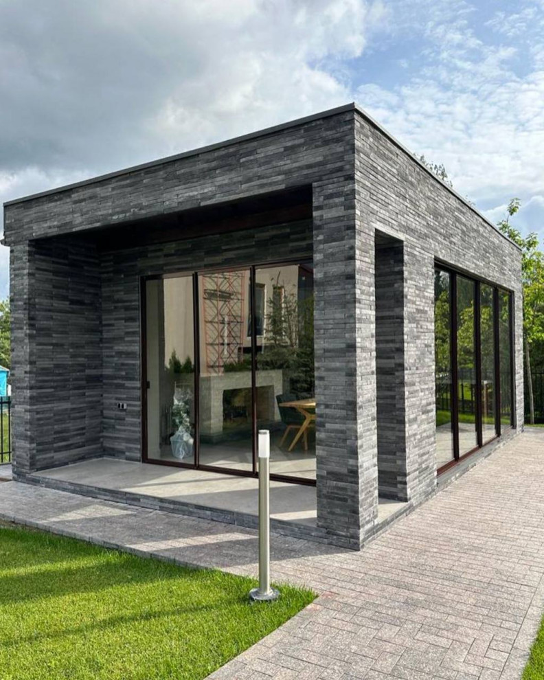 Раздвижное остекление павильонов Люксист