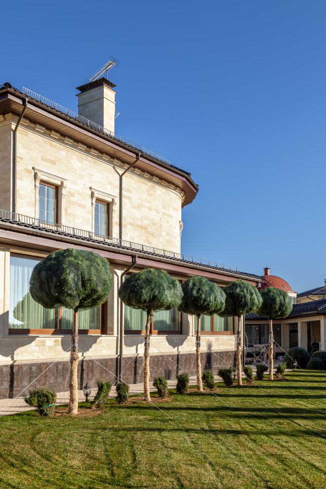 Строительство дома и отделочные работы. Дом на Новой Риге. 700 кв.м.