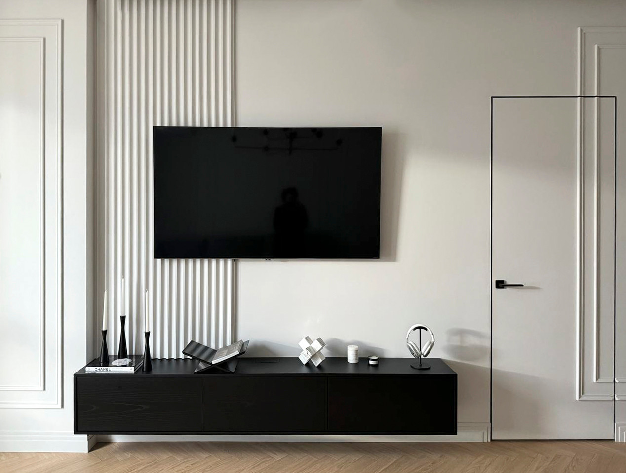 Графичный "Черно-белый" интерьер для студентки архитектурного ВУЗа