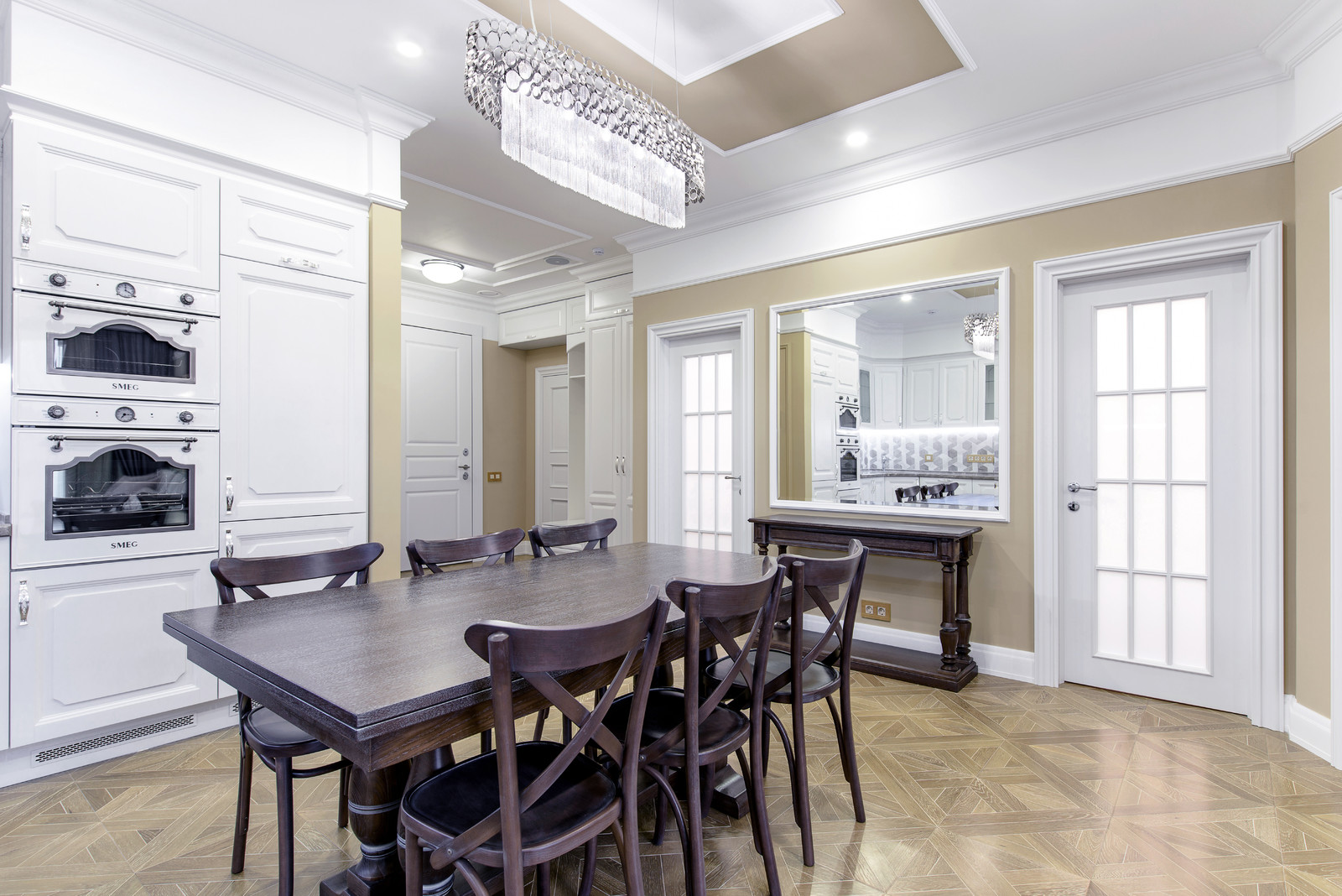 Актер лилово-бежевый