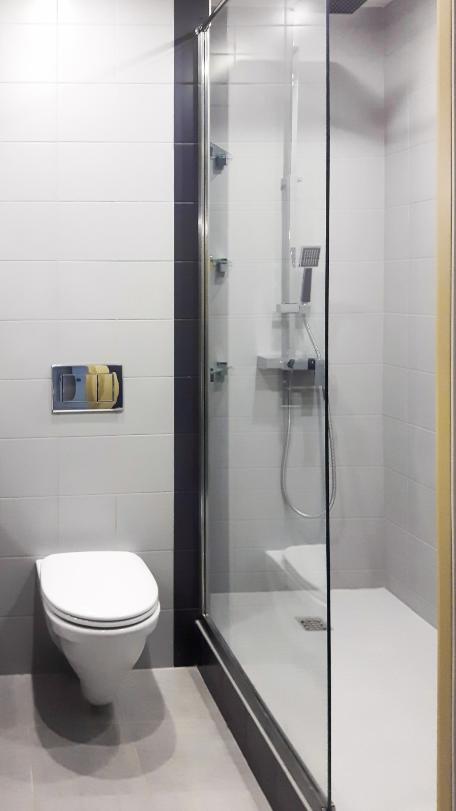 Новостройка для двух интеллигентов и компании,56 м.кв.