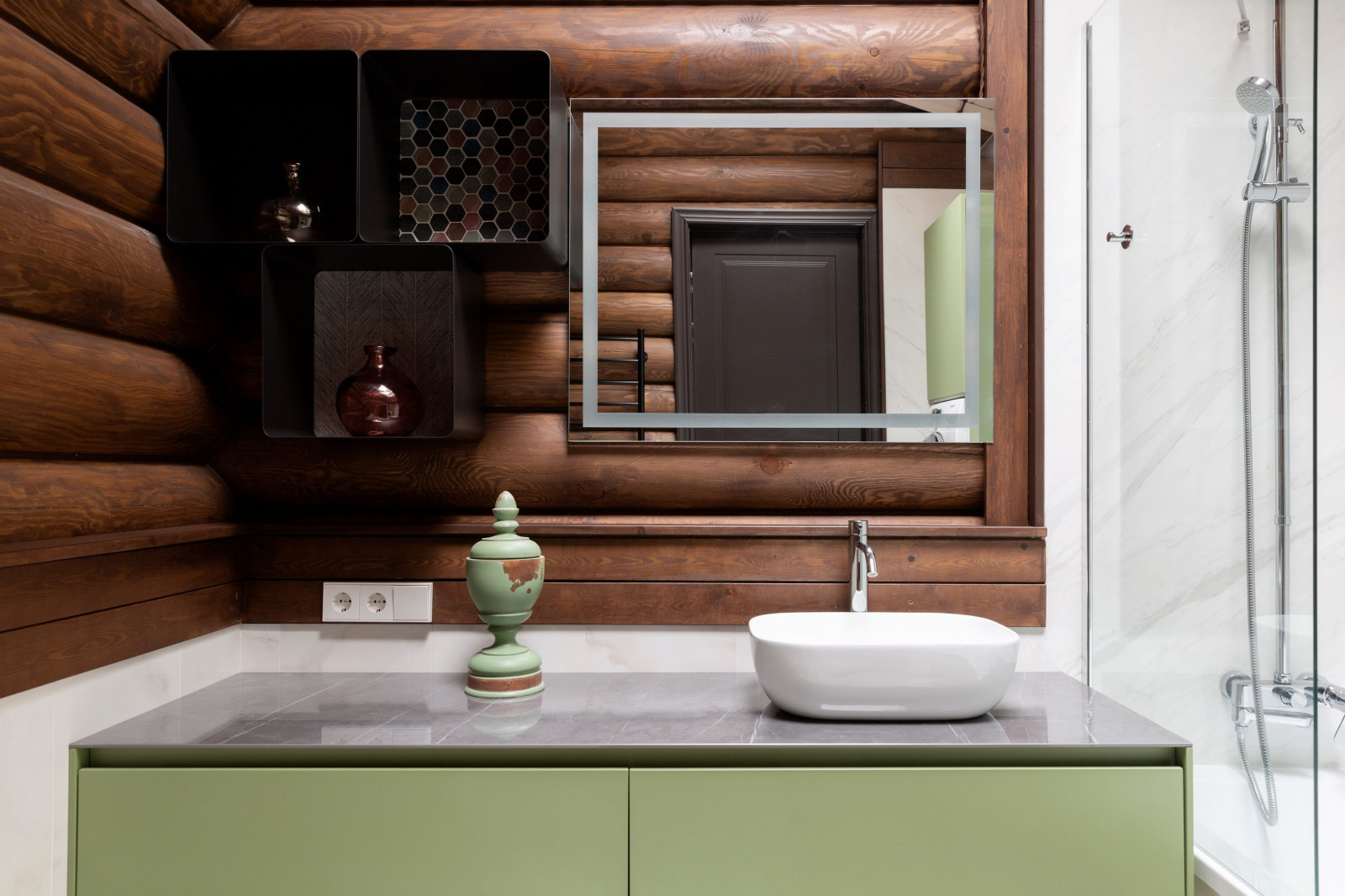 Дом в Подмосковье. Публикация в Minfo2003